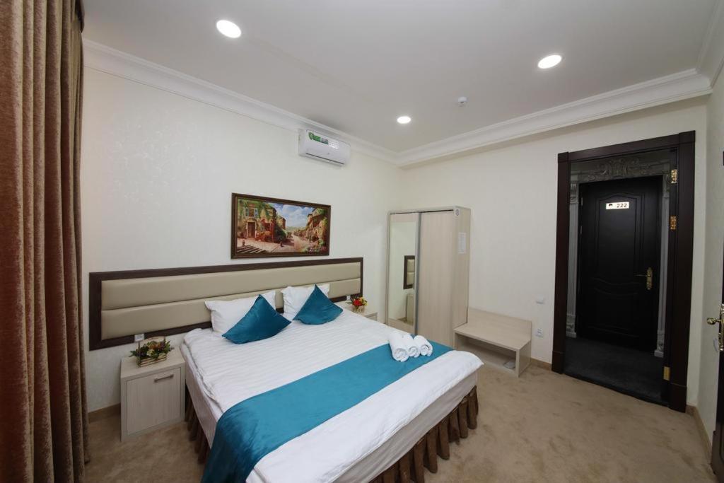 Hotel Globus Taškent Exteriér fotografie